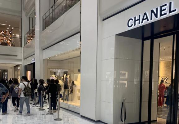 四大奢侈品巨头周一市值蒸发逾1700亿