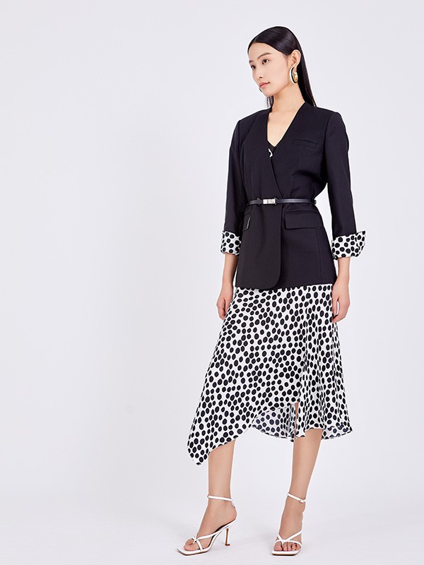 开女装加盟店有哪些细节要注意 加盟卡蔓女装有哪些优势