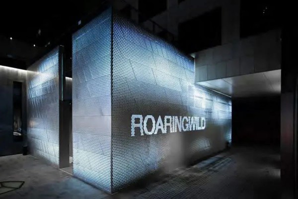 国内潮牌为何纷纷「扎堆」实体店?