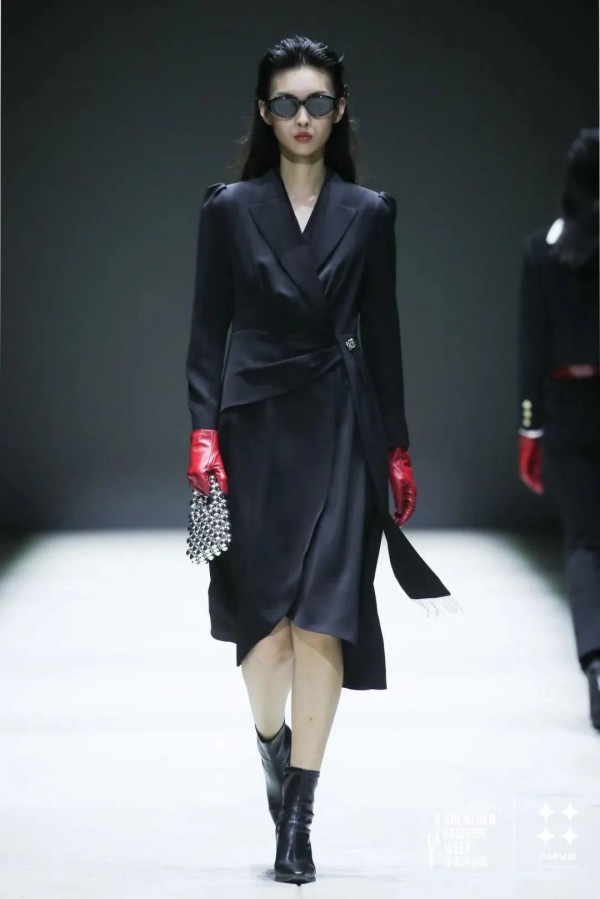 深圳时装周 | 虚实之魅,共赴时尚之旅