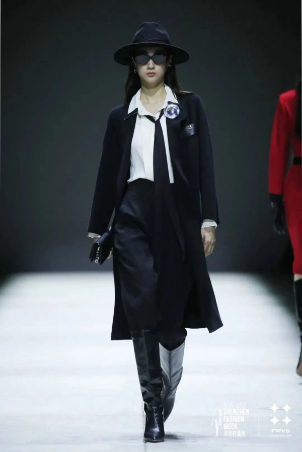 深圳时装周 | 虚实之魅,共赴时尚之旅