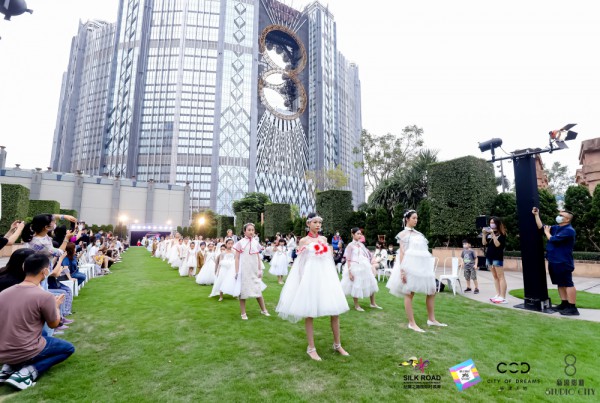 嘉衽品牌亮相模王驾到365SHOW,引领澳门儿童时尚
