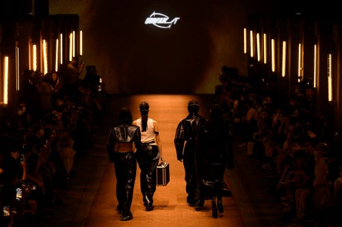 UNIX_T 2022秋冬时装秀亮相深圳时装周