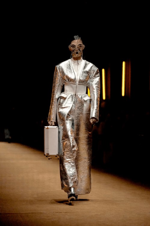 UNIX_T 2022秋冬时装秀亮相深圳时装周