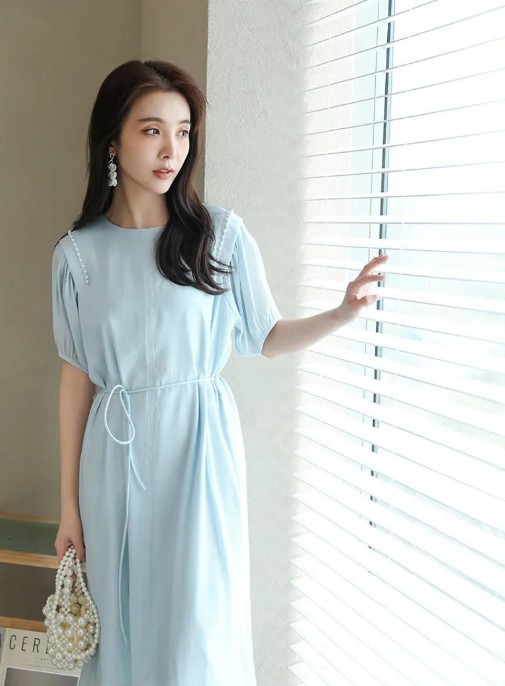 京东携手《经济日报》发布的《春夏潮流时尚消费趋势报告》:设计师服饰,个性化配饰受消费者追捧