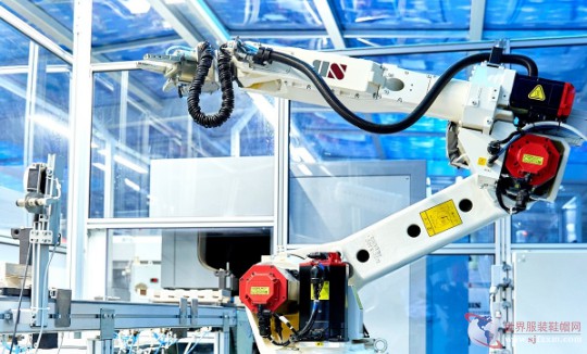 足力健老人鞋自建生产基地保障产品品质