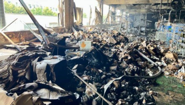 莆田鞋厂突发大火,让鸿星尔克又“火”了!