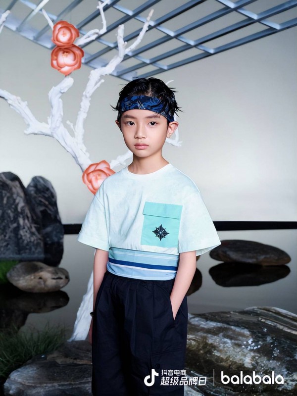 国潮风掀起热潮!巴拉巴拉推出国粹元素文化系列童装,开辟国潮童装新风尚!
