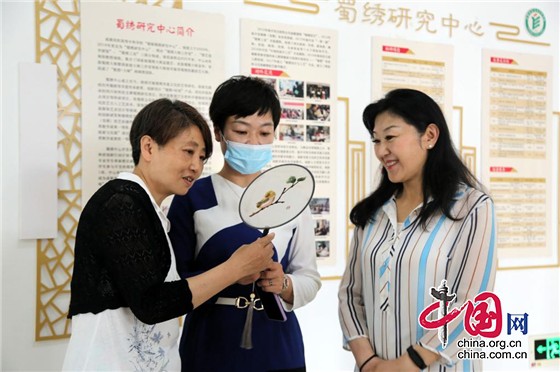 成都纺专与芦山县政府开展县校合作 助推芦山纺织产业发展