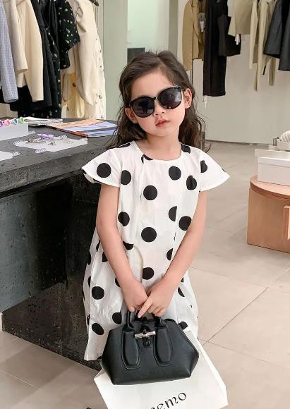 紫邻 芷半 多听| 周末出门怎么穿?来一场说走就走的旅行吧!