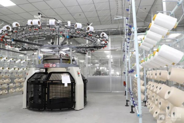 山东华盛纺织公司正在加紧生产国际订单!