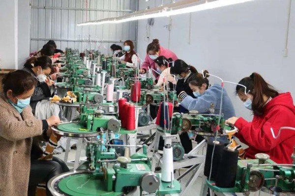 河南驻马店西平县切实解决企业难题,“万人助万企”活动走实见效