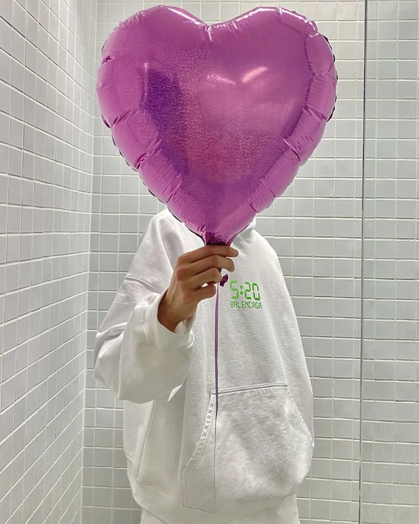 BALENCIAGA限定!5:20节日限定系列 解锁浪漫爱意