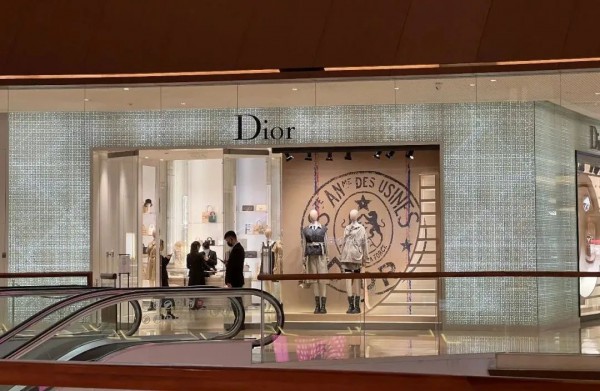 想要退出中国市场?LVMH董事长表示奢侈品牌需减少对中国市场的依赖