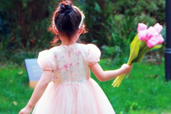 粒子粒姿夏季上新| 粉色甜美连衣裙,尽显俏皮!