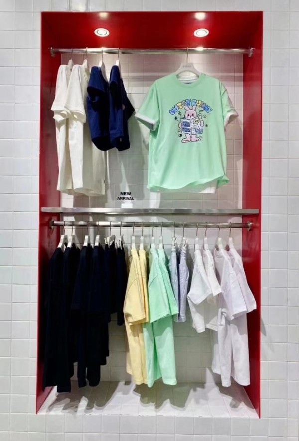 韩国少女潮牌KIRSH中国首店于520当天南京德基广场正式开业!