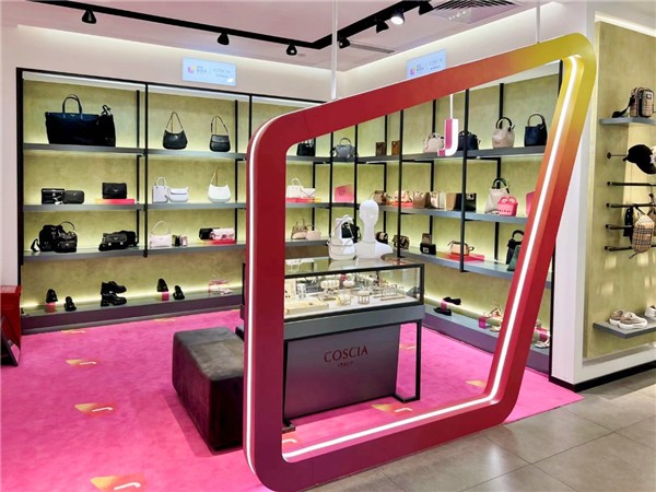 京东新百货创新业态试点合作店首批奢品主题店落地三地