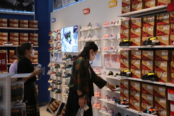 鲁西南首家枫叶小镇奥特莱斯开业!