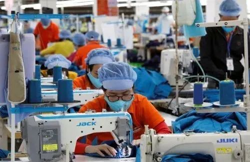 越南要提高最低工资,行业团体不满