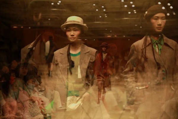 一城画一2022 冬「知足藏乐·自在并行」新品发布秀完美落幕