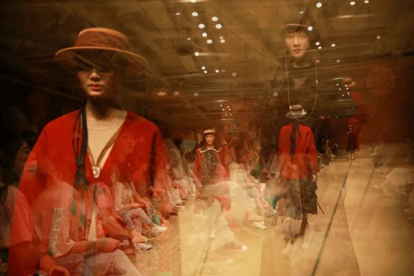 一城画一2022 冬「知足藏乐·自在并行」新品发布秀完美落幕