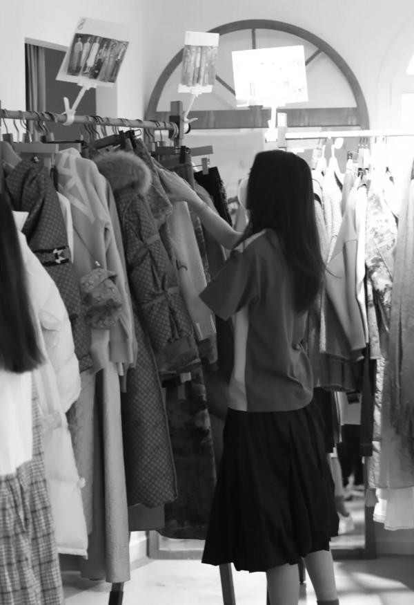 一城画一2022 冬「知足藏乐·自在并行」新品发布秀完美落幕