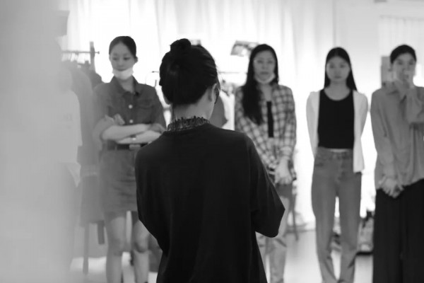 一城画一2022 冬「知足藏乐·自在并行」新品发布秀完美落幕