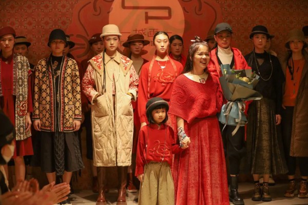 一城画一2022 冬「知足藏乐·自在并行」新品发布秀完美落幕