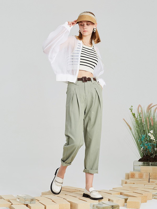 夏季什么颜色的服装更好看 绿色单品的服装如何搭配