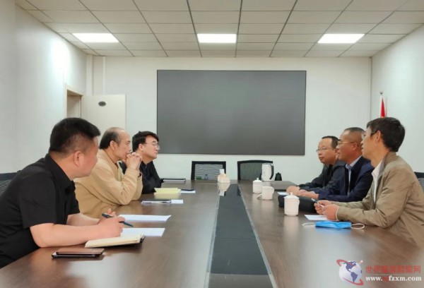 晋纺联与忻州万桥服饰关于定制科技园举行了座谈