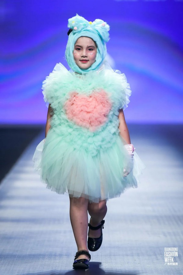 婴为爱•美育下一代,婴二代新品发布会惊喜亮相广东时装周!