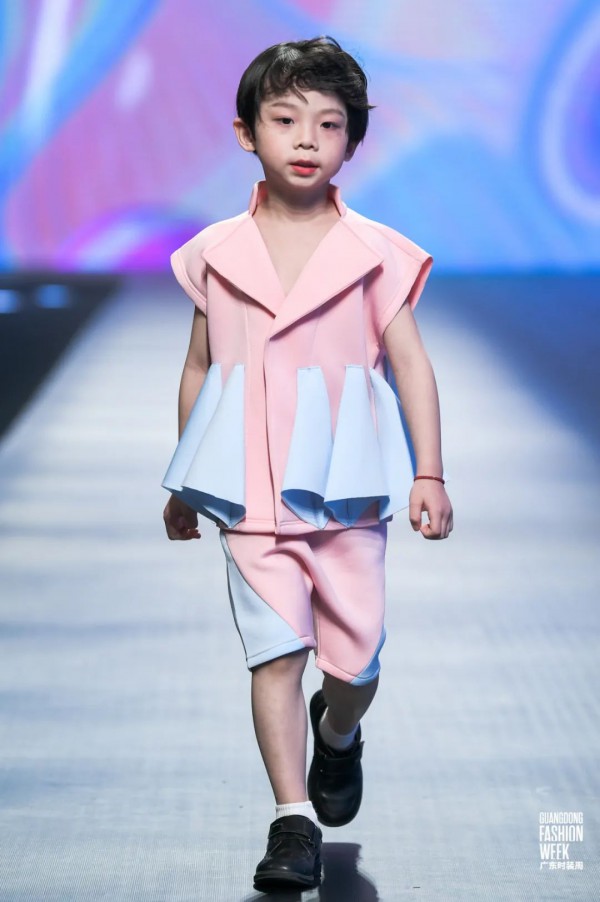 婴为爱•美育下一代,婴二代新品发布会惊喜亮相广东时装周!