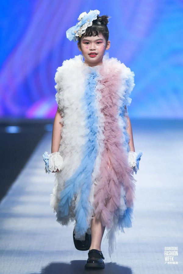 婴为爱•美育下一代,婴二代新品发布会惊喜亮相广东时装周!