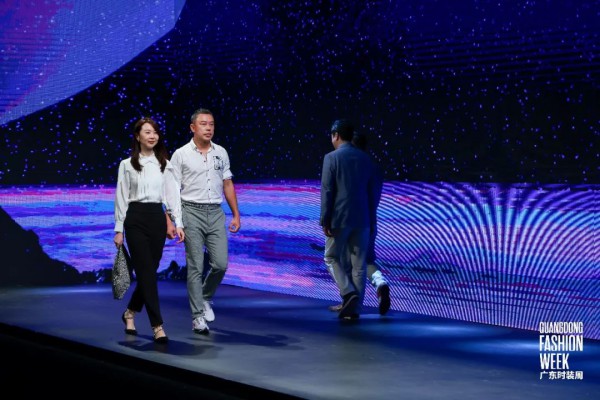 当智慧遇上时尚,CARMEN卡蔓亮相广东时装周