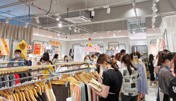 为爱出发 | 2022年桃花季秋冬新品发布会圆满落幕!