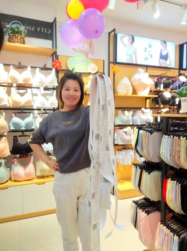 都市新感觉520当天三店齐开!脚踏实地,翻盘逆势为王