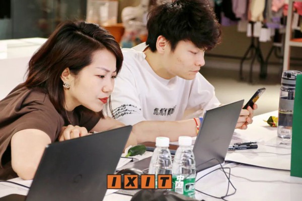 「IXIT·中国」2022冬+年款新品云上订货会圆满结束