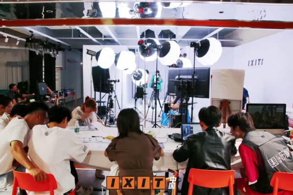 「IXIT·中国」2022冬+年款新品云上订货会圆满结束