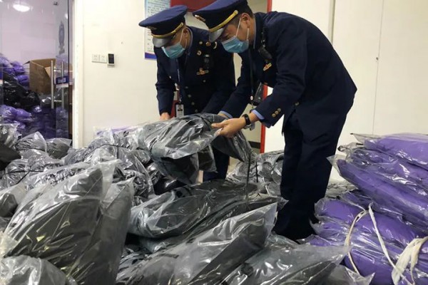 儿童服装绳带规范没引起厂家足够重视 浙江嘉兴市监管将重点打击