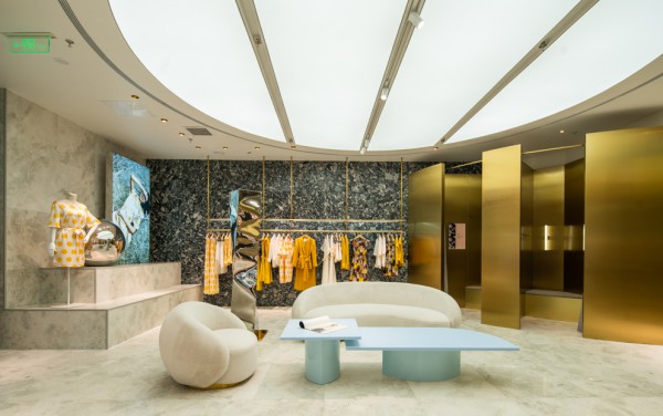 「国产高端品牌正在崛起」这类女装才是商场新流量王!