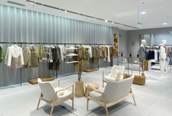 「国产高端品牌正在崛起」这类女装才是商场新流量王!