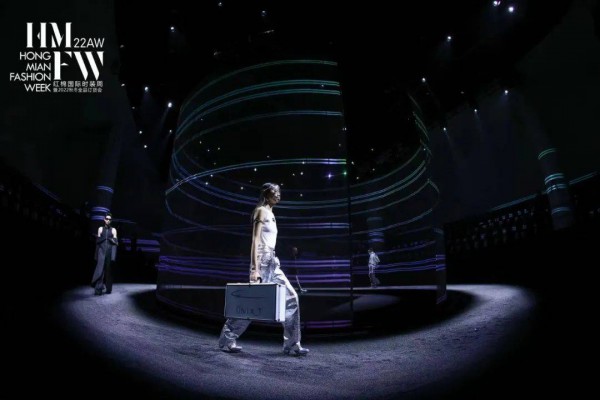 6月11日,第九届红棉国际时装周x云尚周盛大启幕