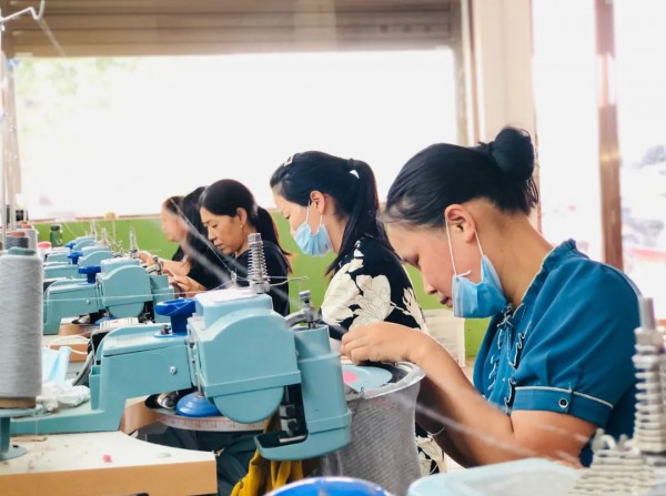 西平县大力发展毛衫产业,农民增收致富路越走越宽