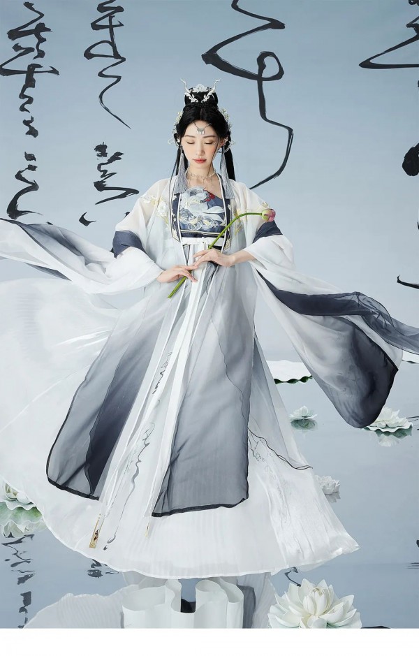 十三余2022春夏新品| 十三余×王者荣耀联名系列