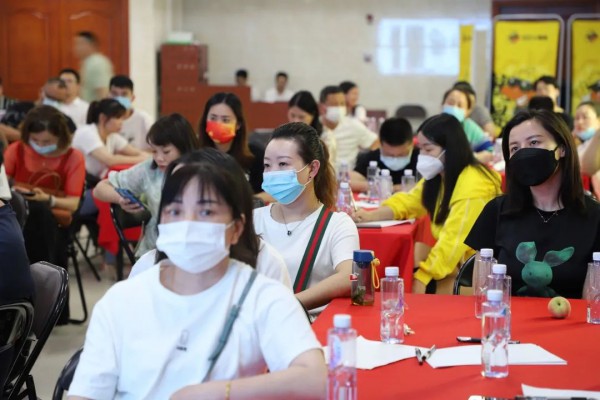 卡丁健康科技赋能大会暨2022秋冬新品订货会圆满落幕,健康科技再创佳绩!