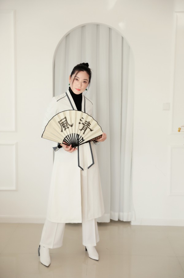 NEST SHOWROOM丨遖瑭猫:遇见最知性的你