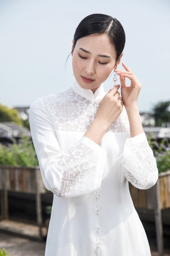 NEST SHOWROOM丨遖瑭猫:遇见最知性的你