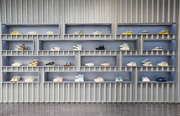 LI-NING 1990(李宁1990)福州万象城店盛大开幕