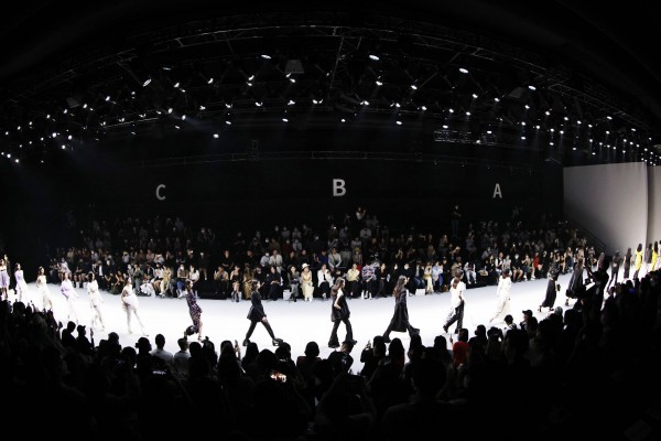 新益求新,首季数字上海时装周正式启幕