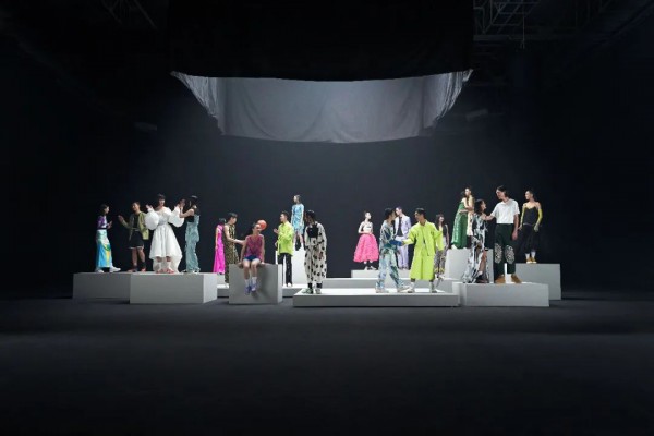 首季数字上海时装周落幕,新老品牌如何“破题”?